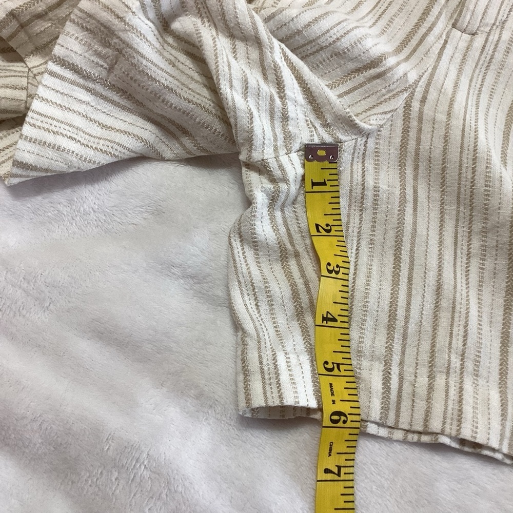 Banana Republic Factory Linen Blend Striped High-Waisted Shorts with Belt 4 - Picture 8 of 9